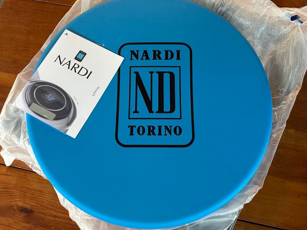 ナルディ　ウッドステアリング アニバーサリーモデル 380mm ランクル未使用品