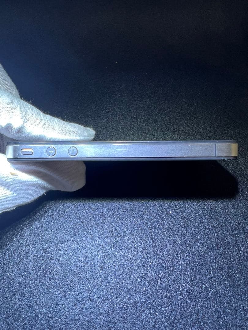 iPhone 4 本体　箱・付属品あり