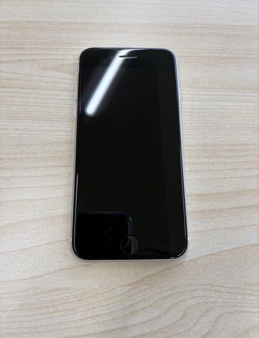 iPhone SE2世代目　64GB SIMフリー