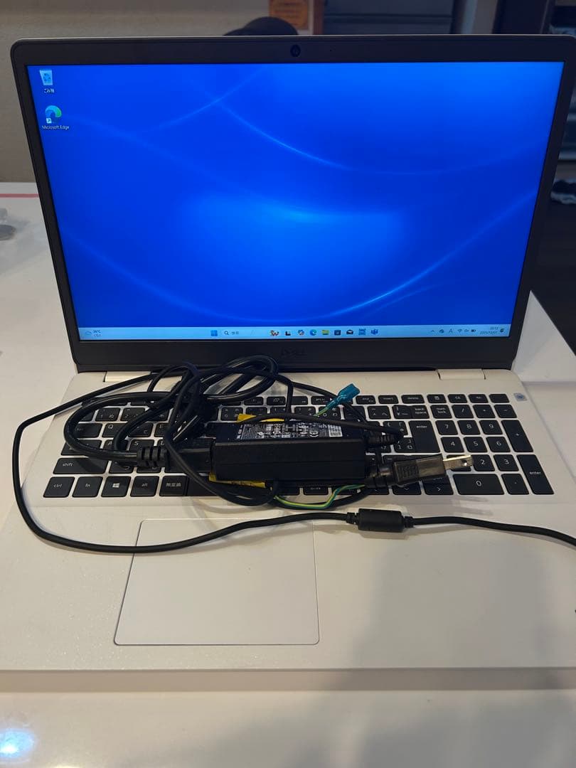 DELL Inspiron 3501/ Core i5 11世代　ノートパソコン