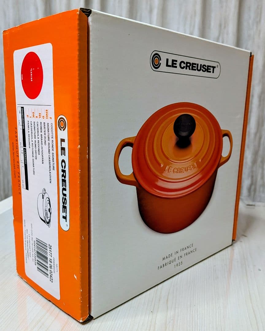 LE CREUSET 　フランスの有名ブランド　ル・クルーゼ　チェリーレッド