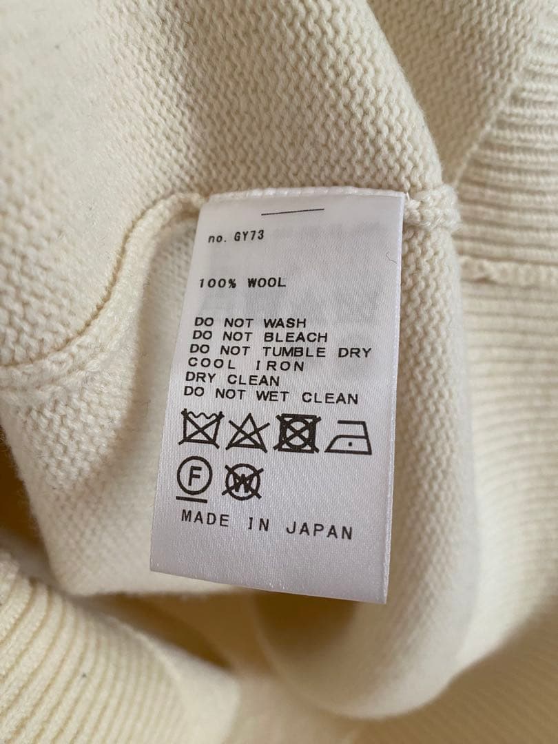 ドィーズィエムクラス　latest ミドルゲージ タートルネックニット