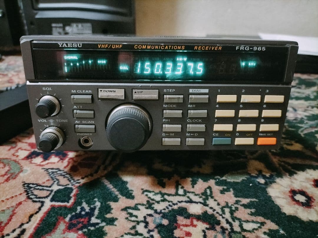 ラジオ・コンポ YAESU FRG-965