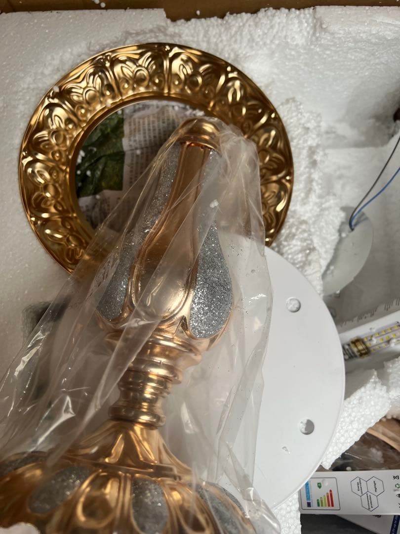 み*ん様 ゴールドクリアシャンデリア 6灯