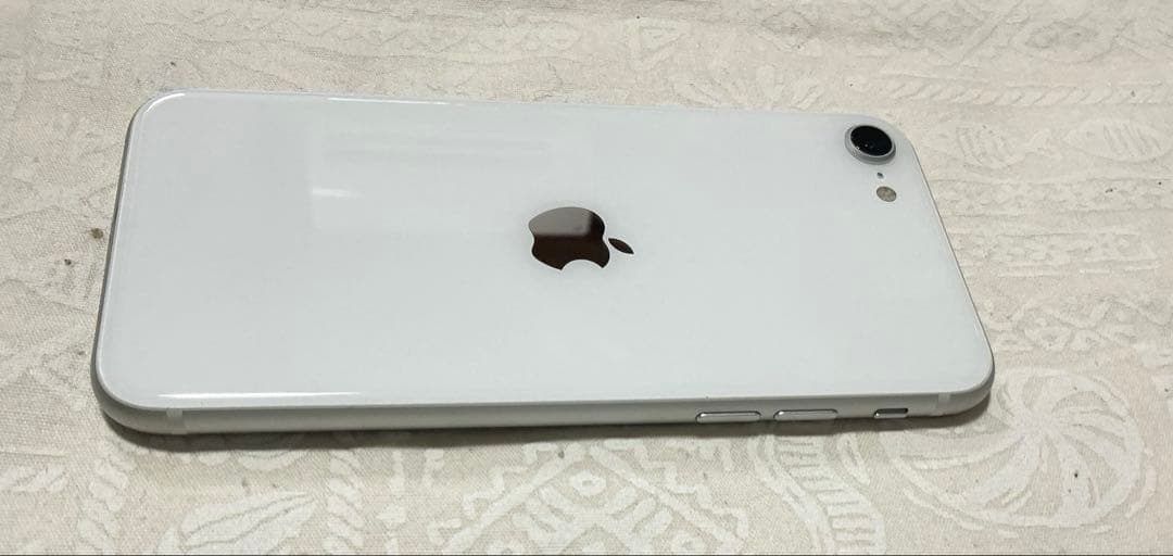 iPhone SE 2 ホワイト128GB