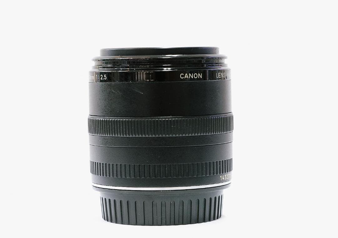 【人気】Canon EF 50mm f/2.5 Compact Macro