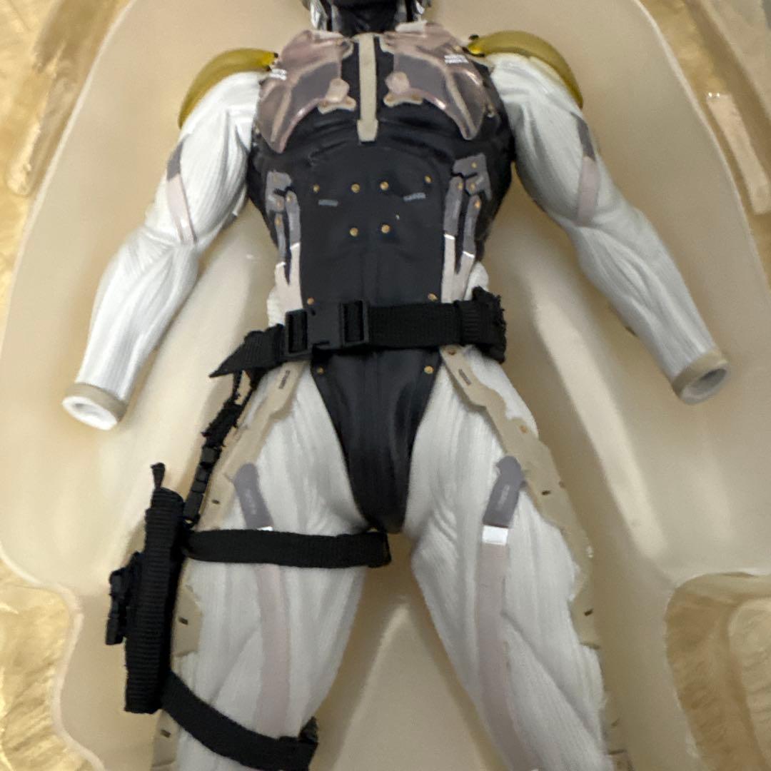 メタルギアソリッド4 RAH 雷電 メディコムトイ　訳アリ