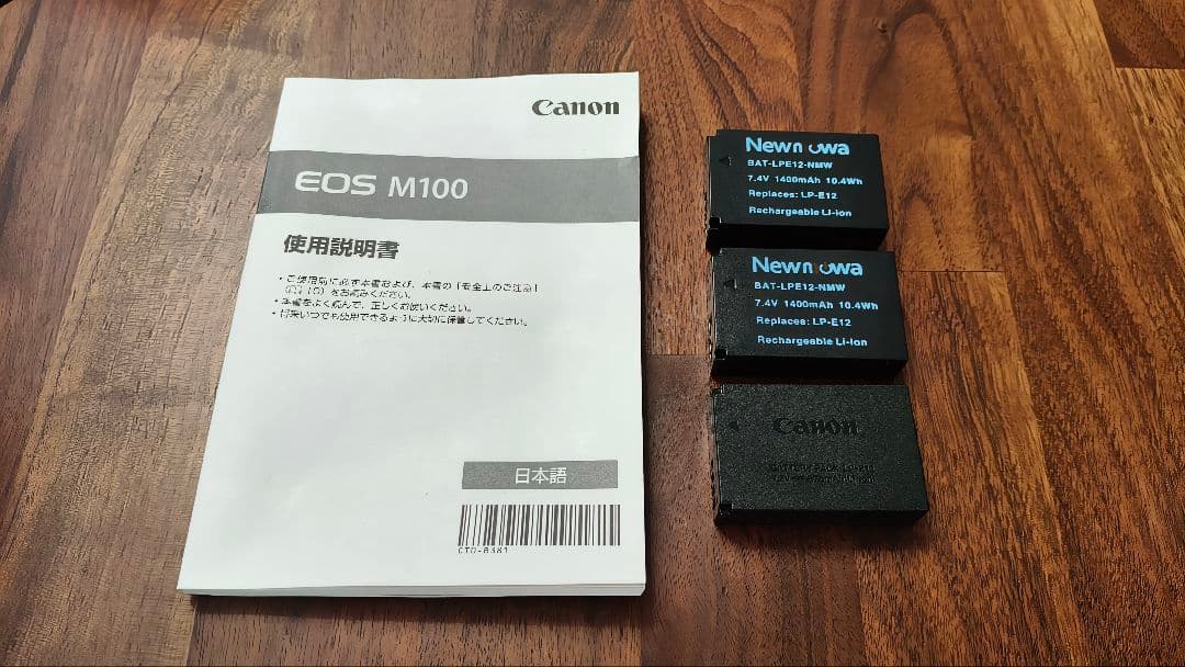 Canon EOS M100 ミラーレス一眼 本体とレンズ2本
