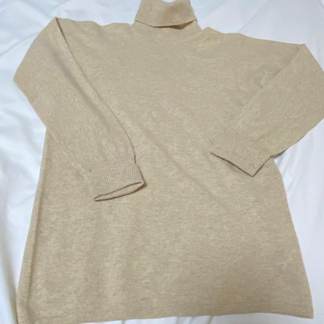 マックスマーラMax Maraカシミア混タートルニット　ベージュ　M〜Lサイズ位