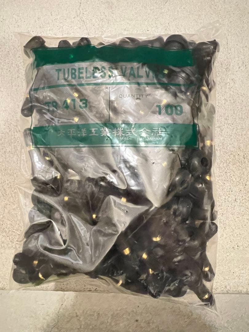 ⭐︎工具缶　TR413 チューブレスバルブ 100個入り