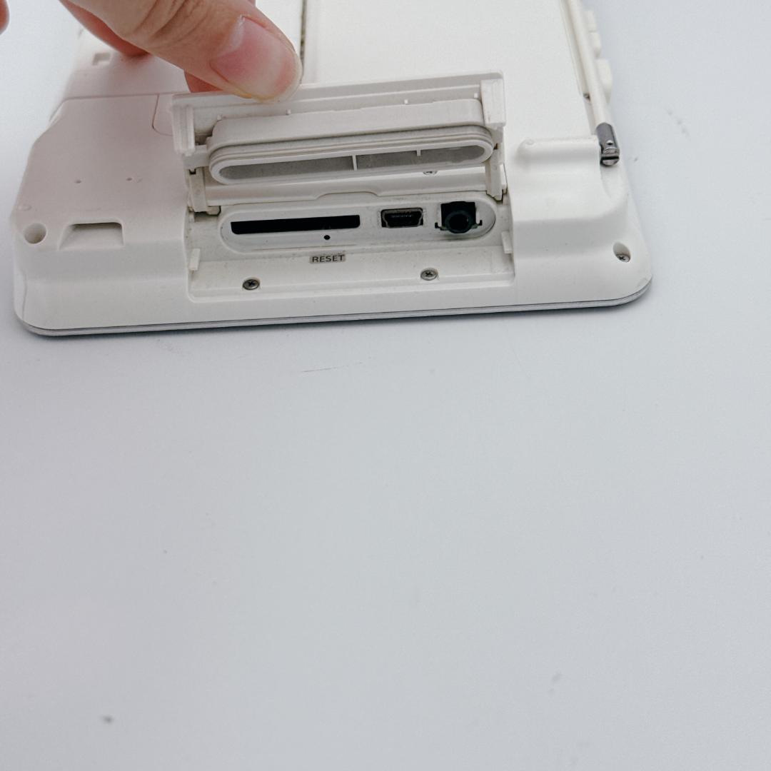 【概ね美品】パナソニック 防水ポータブルテレビ VIERA SV-ME870