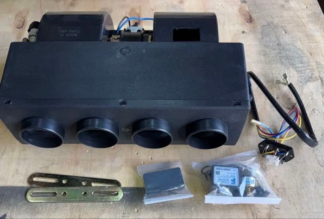 きんちゃん専用　リアエアコン　エバポレーター　FORMULA-1 本体 12V