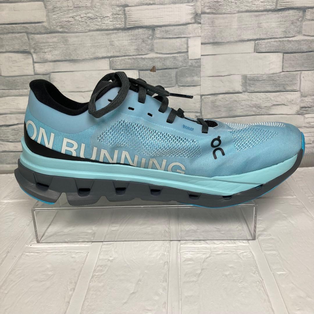 美品　On Cloudflow 5 レーシングシューズ　ランニング　スニーカー