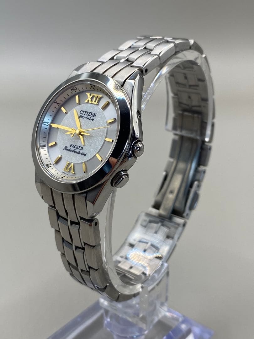 Citizen シルバー 高級ライン「EXCEED」シリーズの腕時計 H330