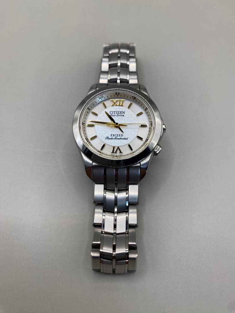 Citizen シルバー 高級ライン「EXCEED」シリーズの腕時計 H330