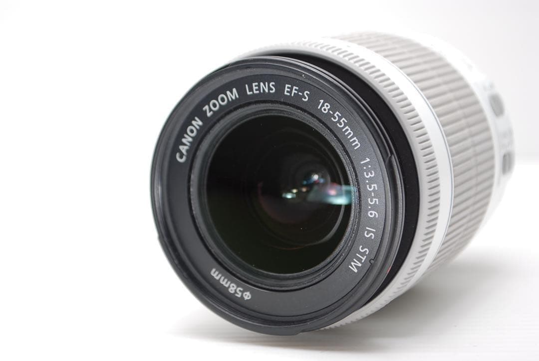 ⭐︎Canon kiss X7⭐︎ 最軽量モデル 希少品 シングルレンズセット