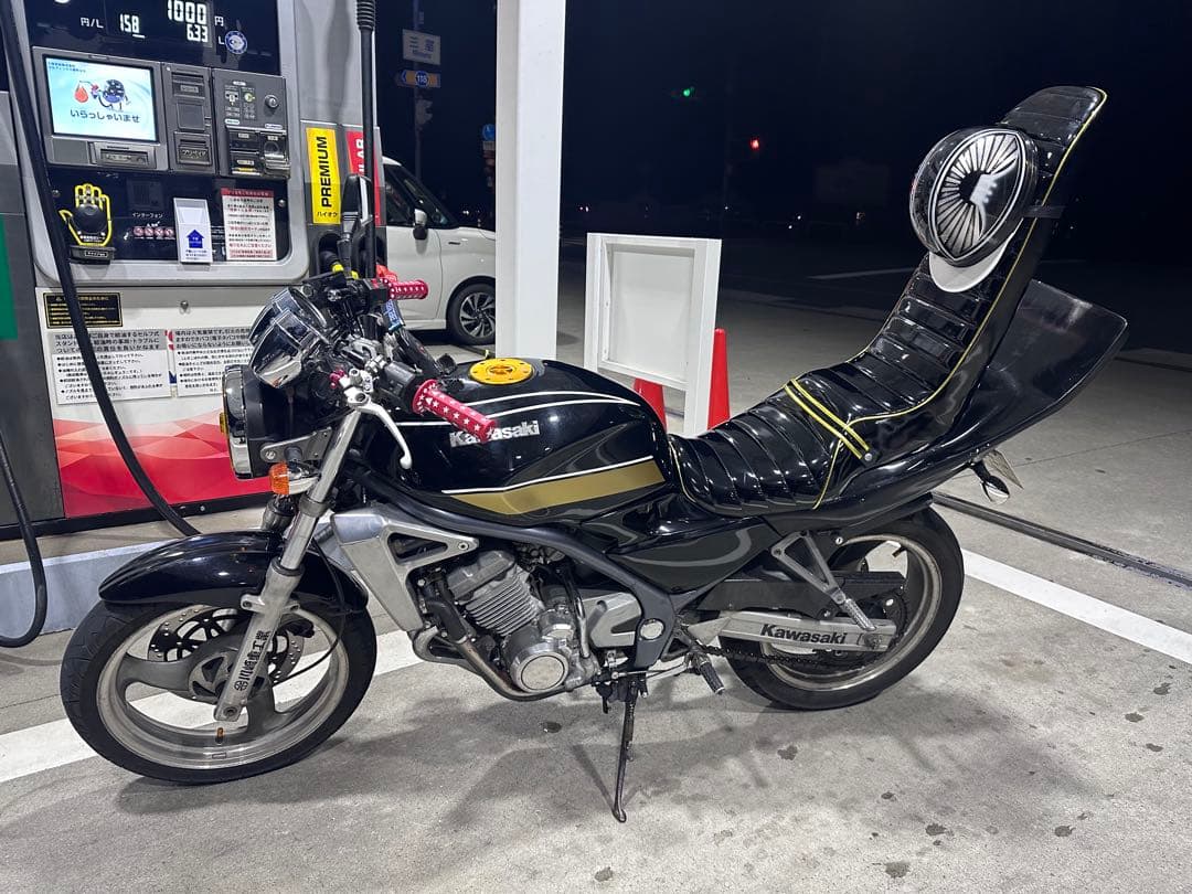 バリオス1型の３段シート