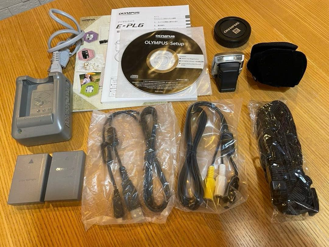 OLYMPUS PEN light E-PL6 ミラーレス一眼レフ　カメラ
