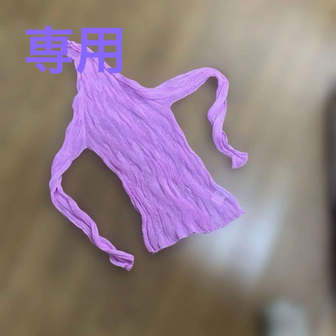 めい。イッセイミヤケプリーツシフォンTWISTトップス