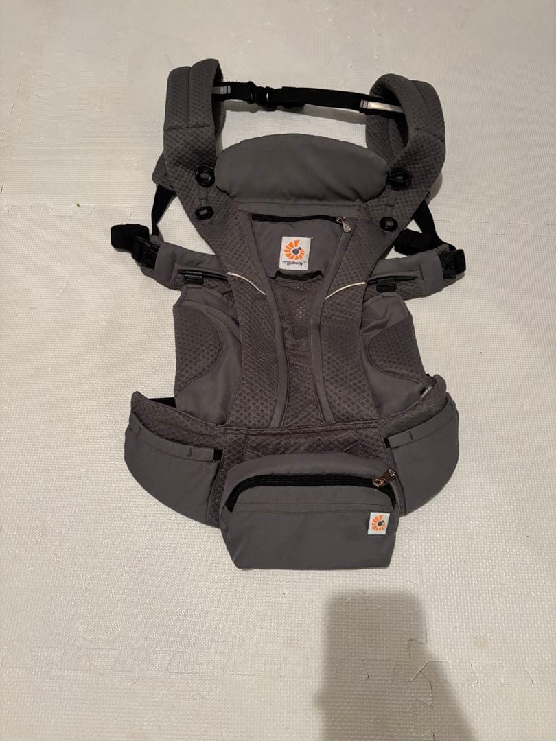 ergobaby OMNI Breeze 抱っこひも　グレー