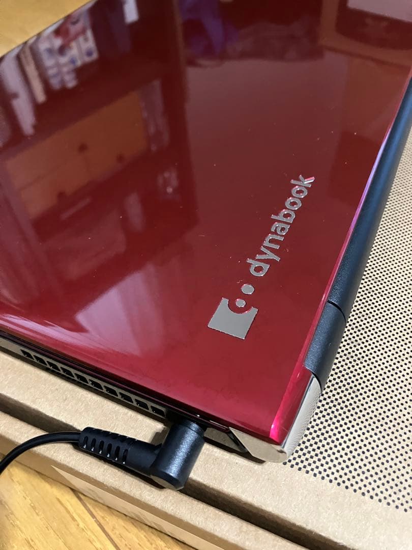 東芝ノートパソコン dynabook P1-T4KP-BR/中古特価良品