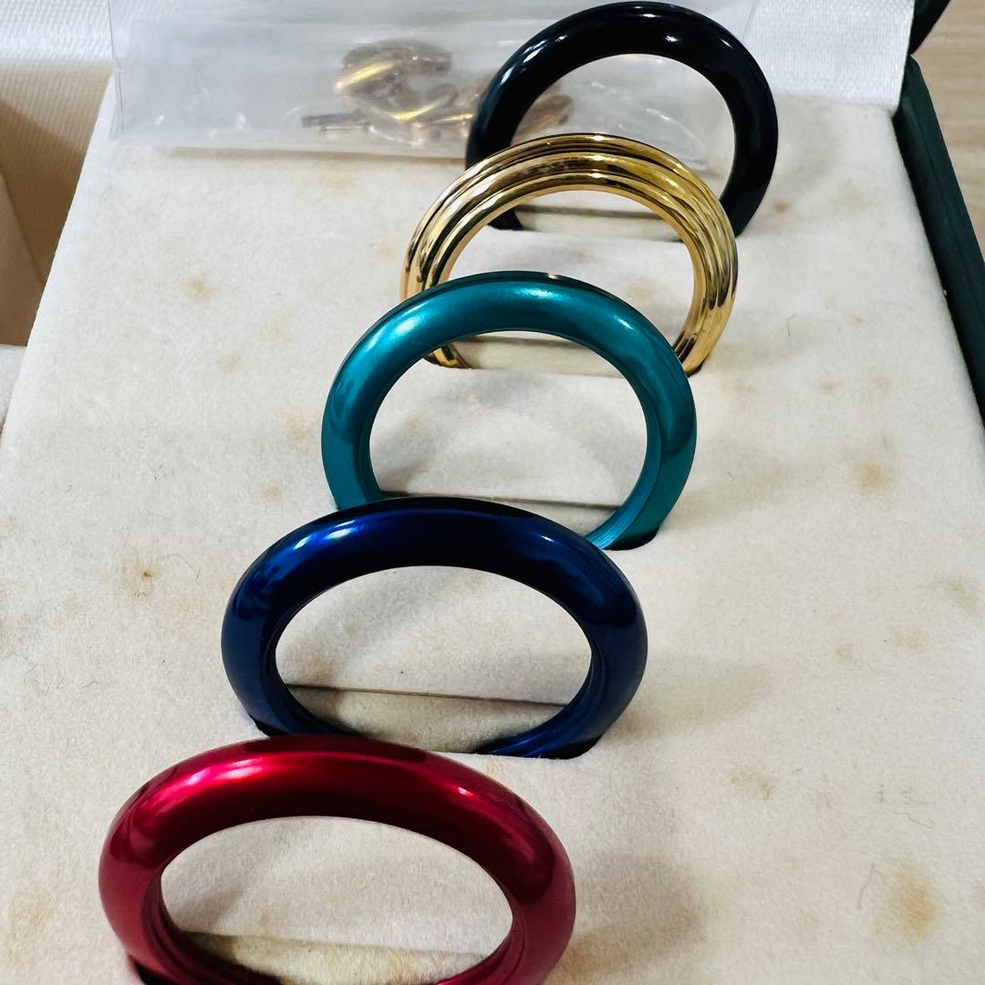 稼働美品 グッチ チェンジベゼル 11/20.2 6色 ゴールド