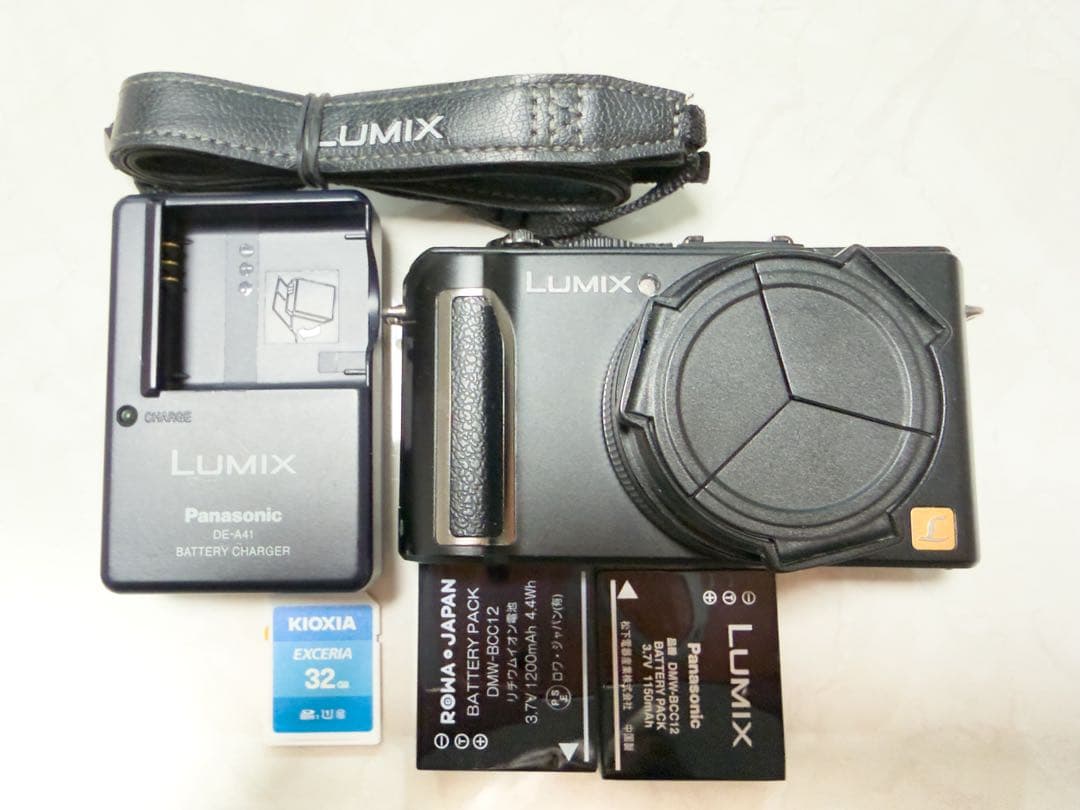 LUMIX コンパクトデジタルカメラ バッテリー2個付き