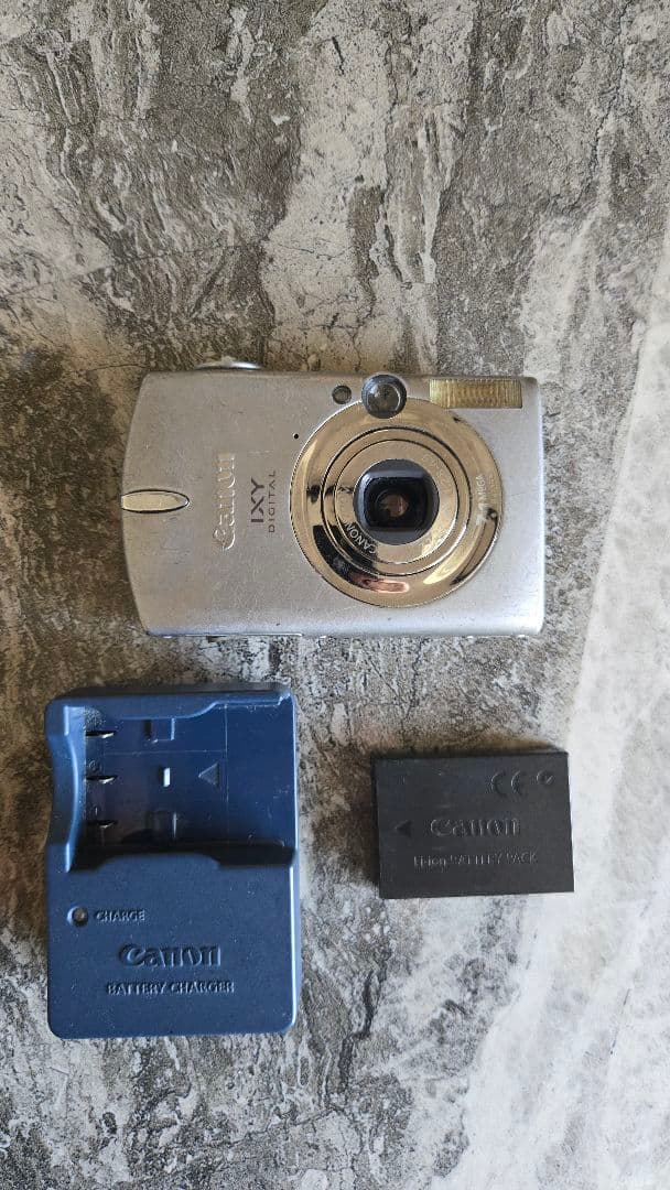 Canon IXY DIGITAL 700 コンパクトデジタルカメラ　動作確認済