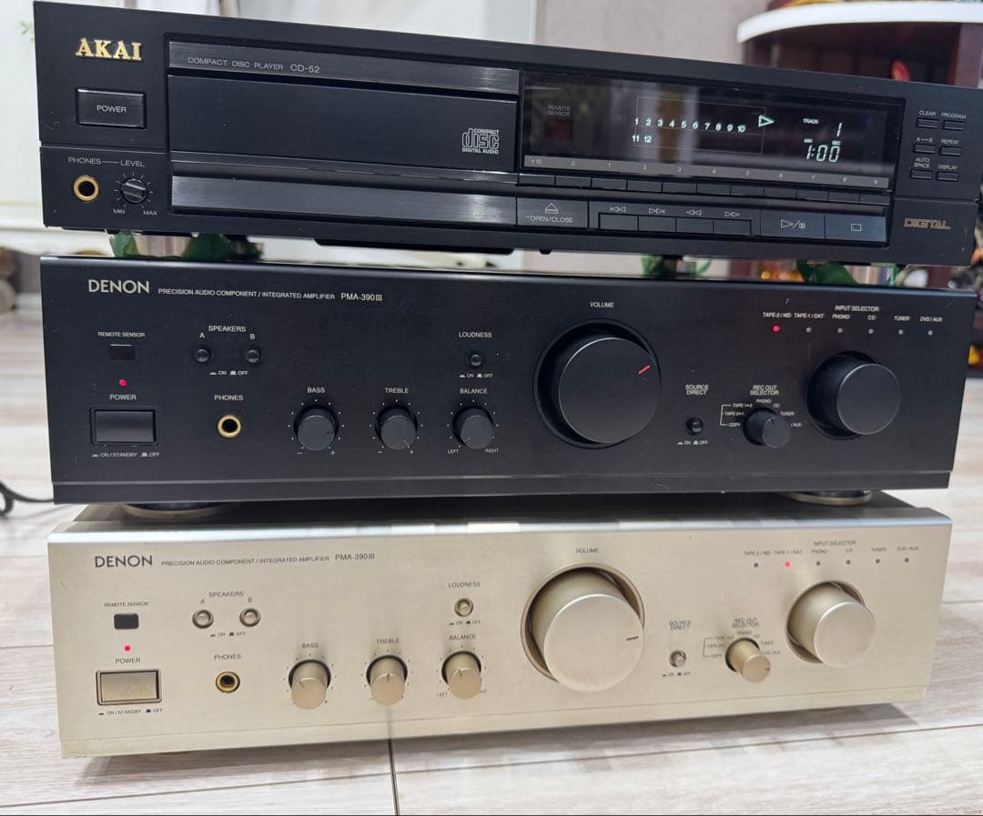 アンプ2台 Denon PMA-390lll と AKAI CD-52