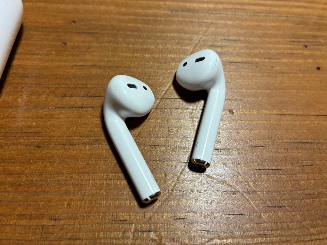 Apple AirPods 第2世代 lightning 充電ケース