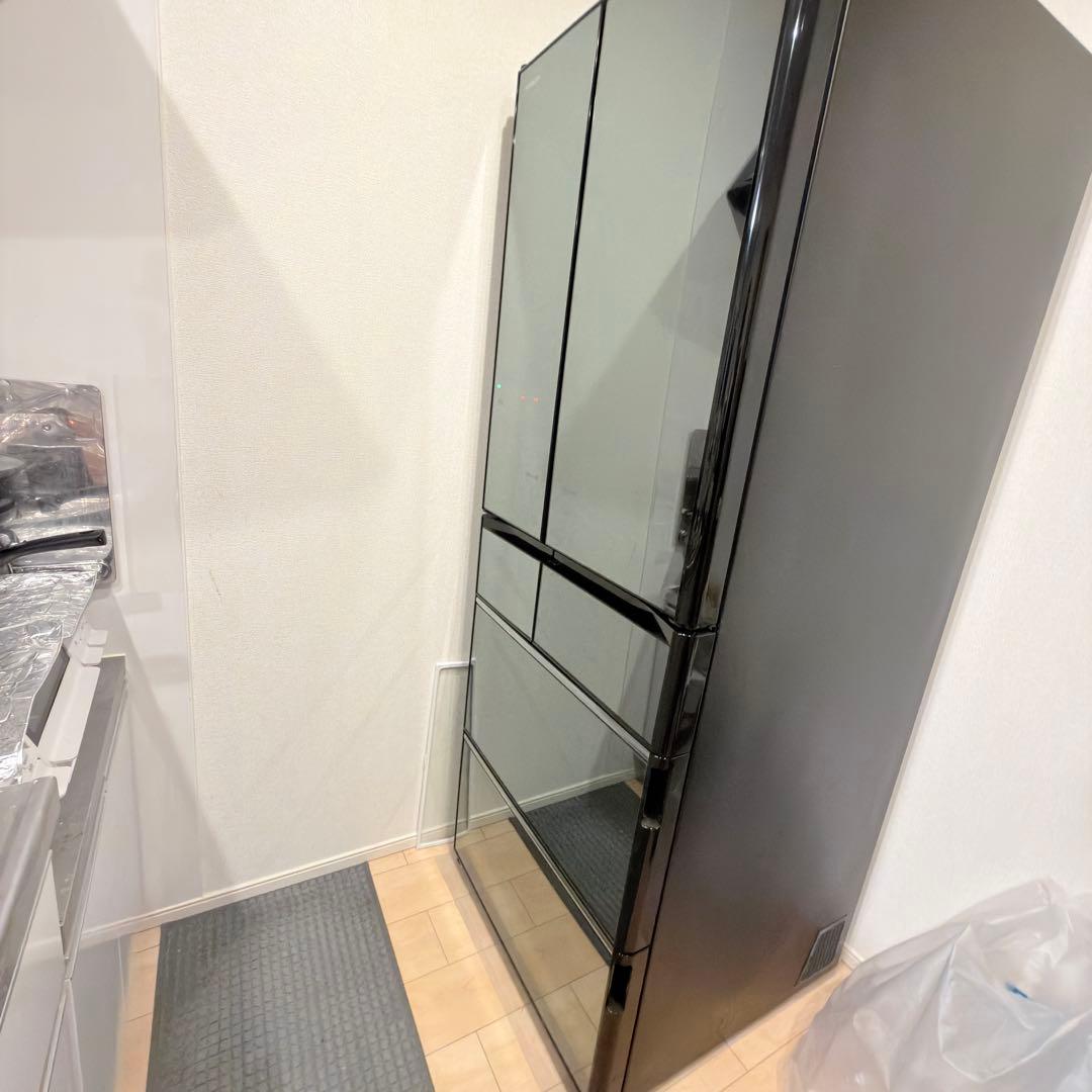 日立 HITACHI R-X5700F 中古美品　6ドア　クリスタルミラー