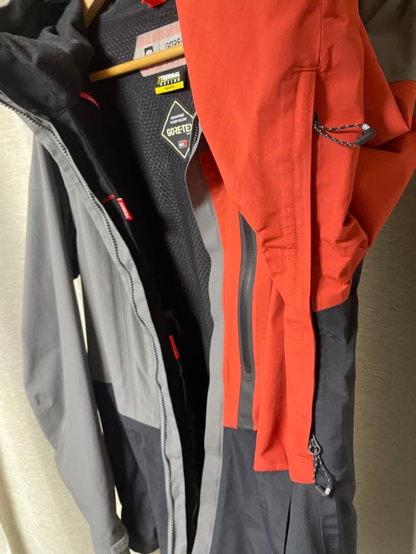686 GORE-TEX GT ジャケット 22-23 Mサイズ 10回程度使用
