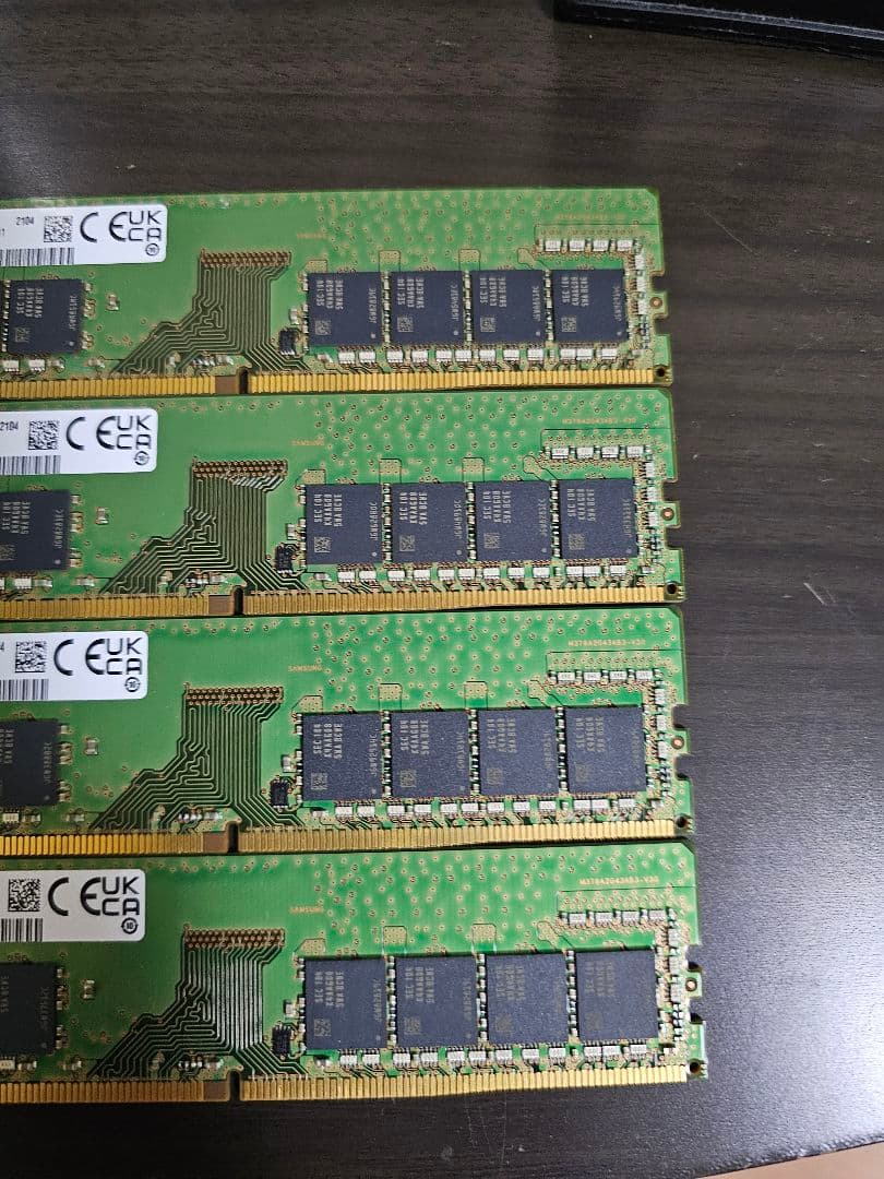 DDR4 16GBメモリ 4枚セット 2400MHz