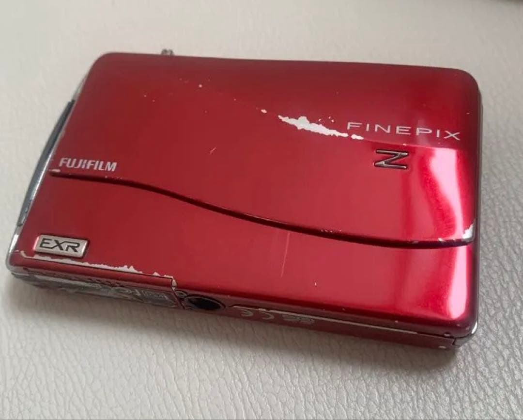 フジフィルム　FUJI Ｚ７００EXR 本体　レッド　コンデジ　箱有　中古動作品