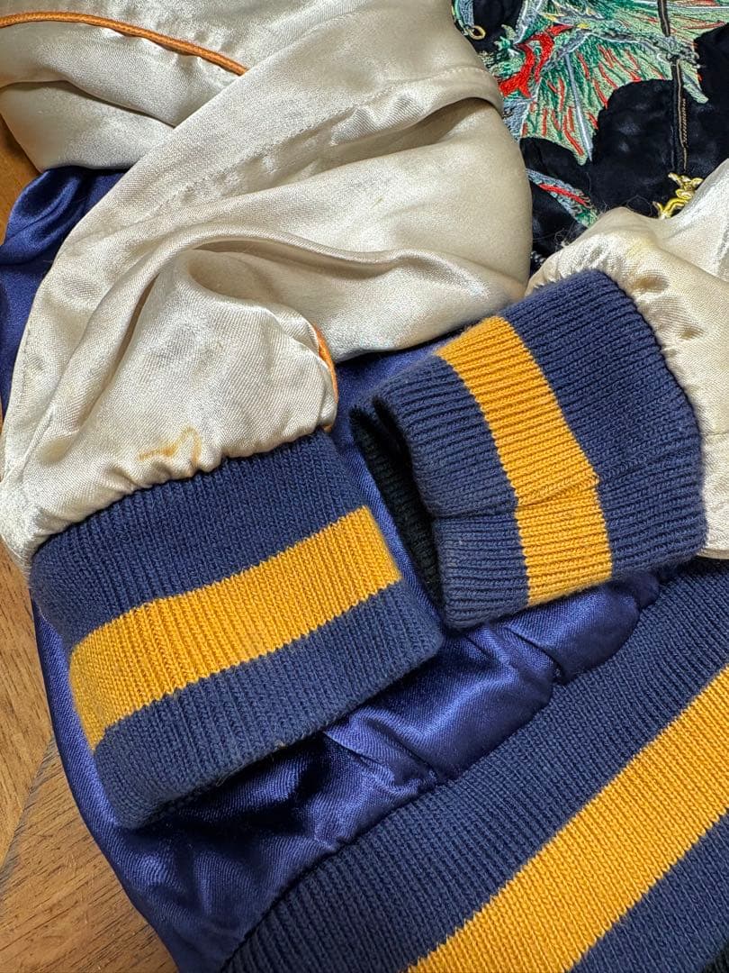 ドゥニーム　shins期のスカジャン