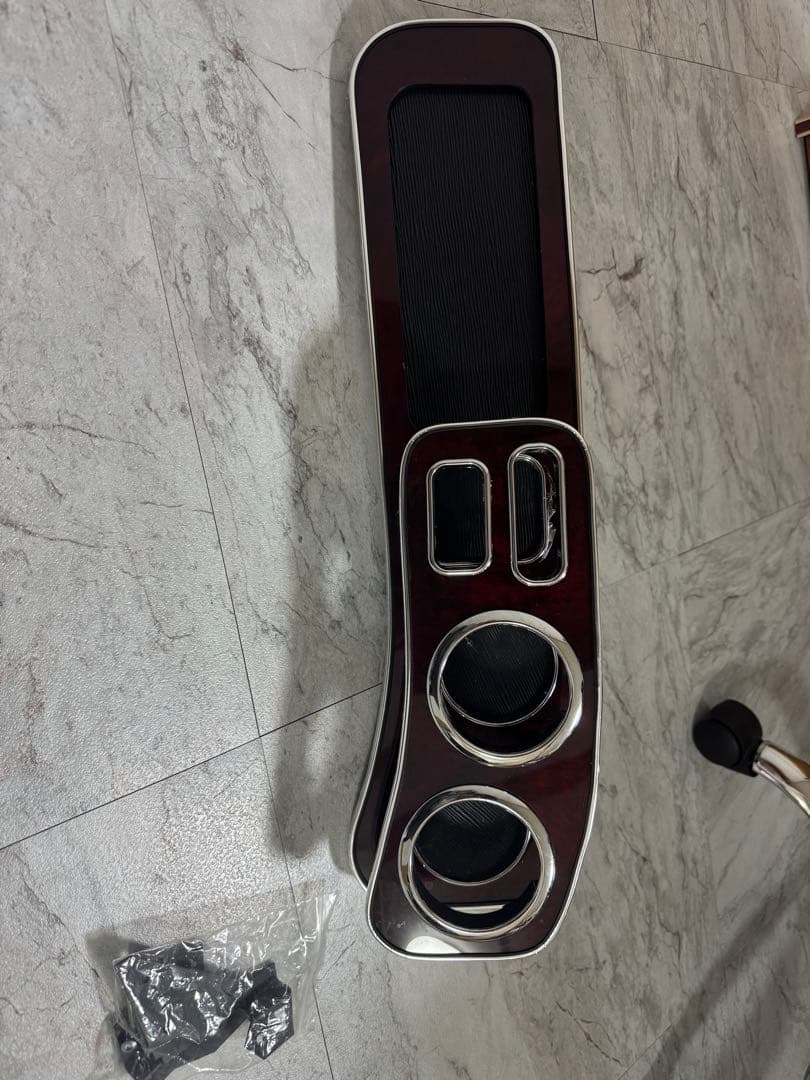 20アルファード・ヴェルファイア フロントテーブル フロント、リアカップホルダー