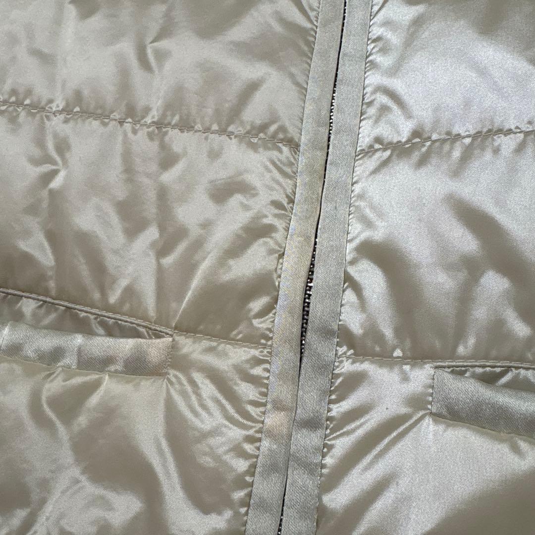 PRADA ノーカラーダウンジャケット　アイボリー