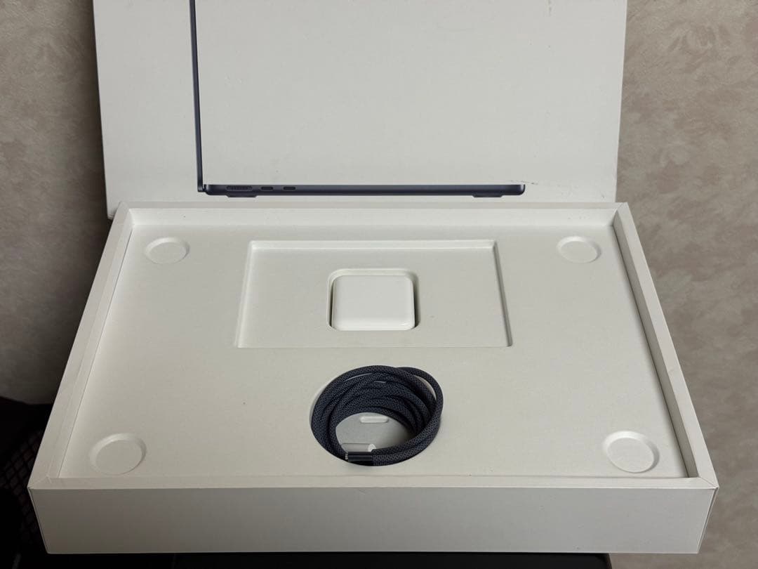 MacBook Air 13 M3 24GB/1TB/10コア GPU