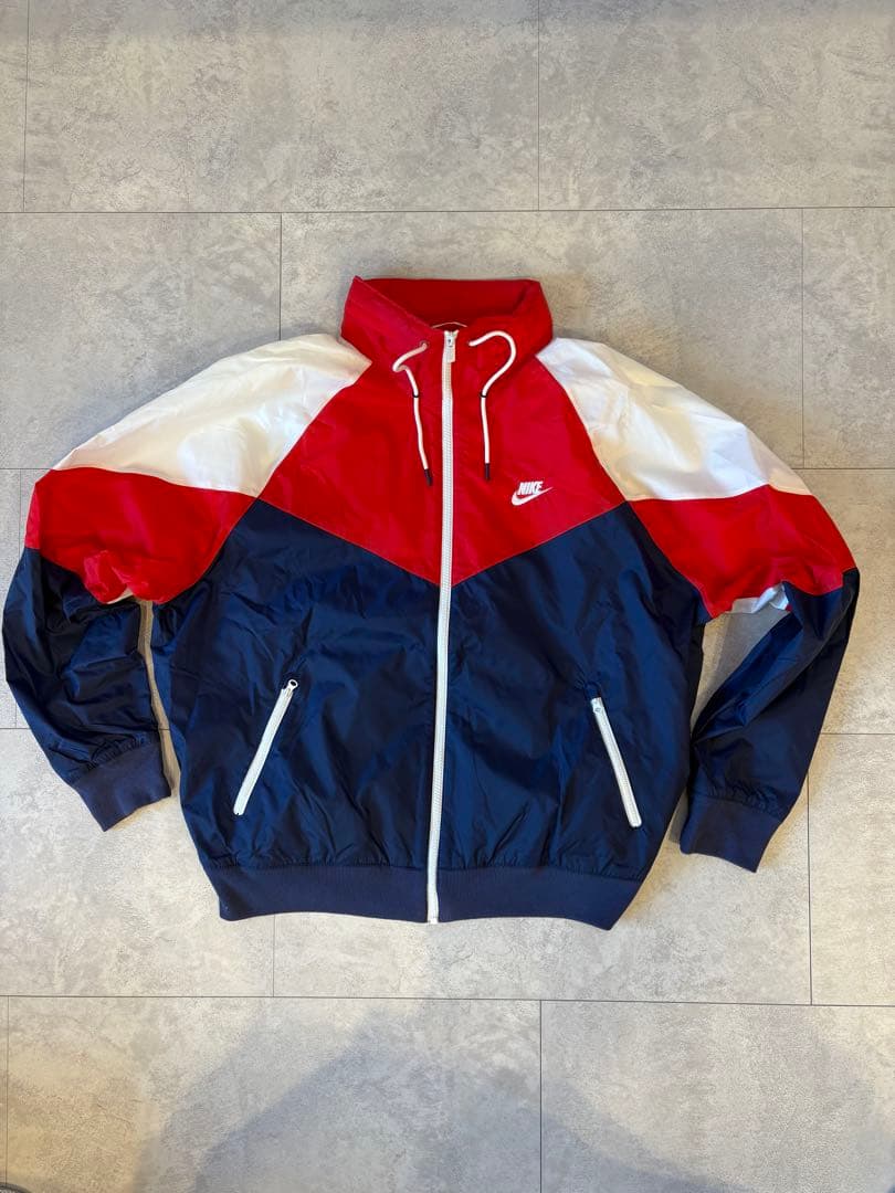 【美品・希少サイズ】ナイキ ナイロンジャケット 2XL ベイビーわるきゅーれ