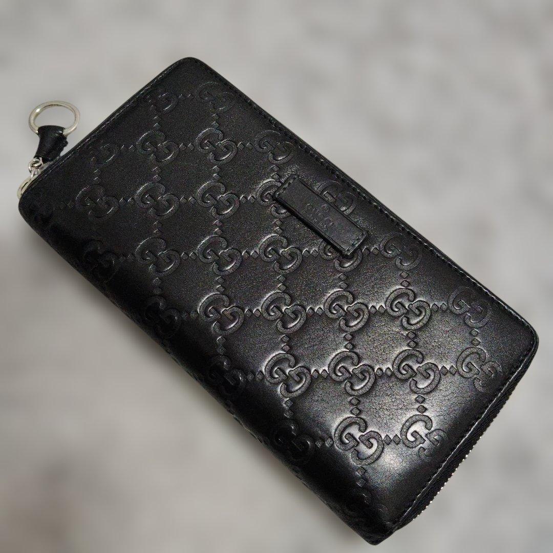 グッチ　ブラックレザー長財布 エンボスロゴ