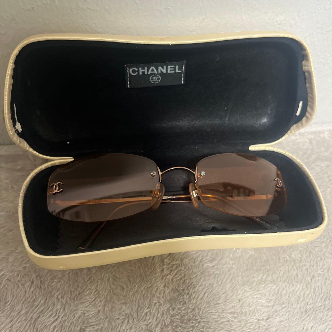 【CHANEL】オーバルサングラス オレンジレンズ ケース付き
