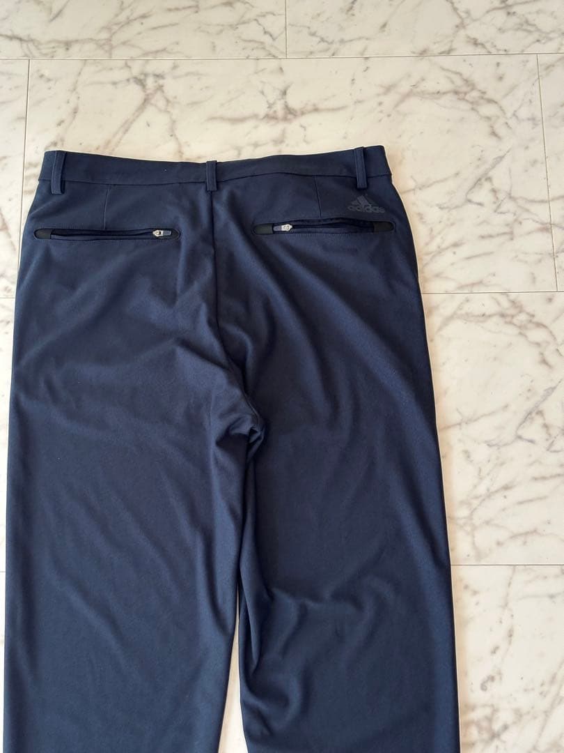 adidas 伊勢丹　セットアップ　アイコンスーツ