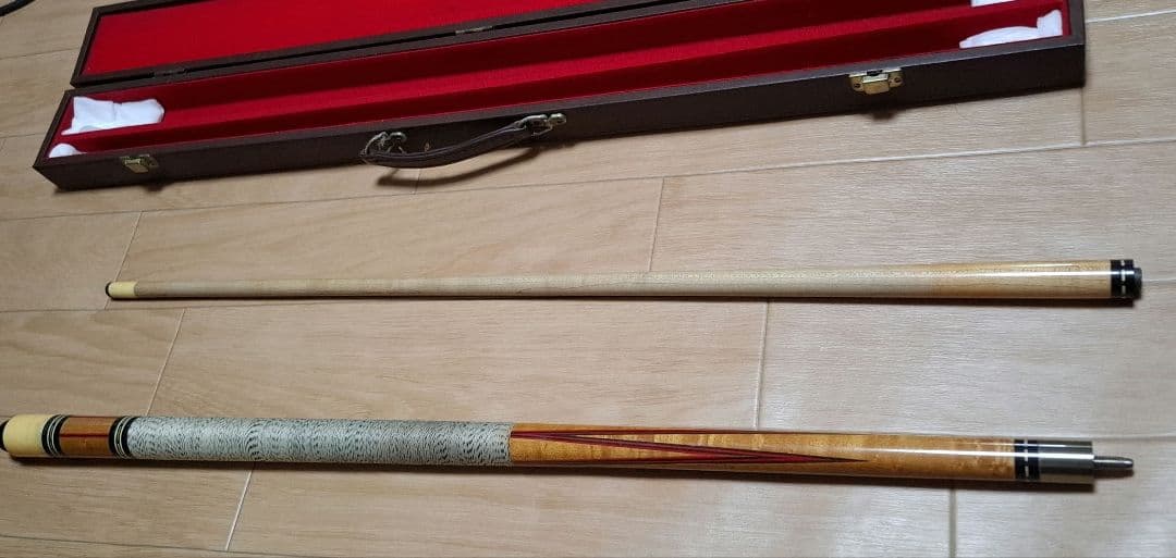 ビリヤードキュー 木製ケース付き