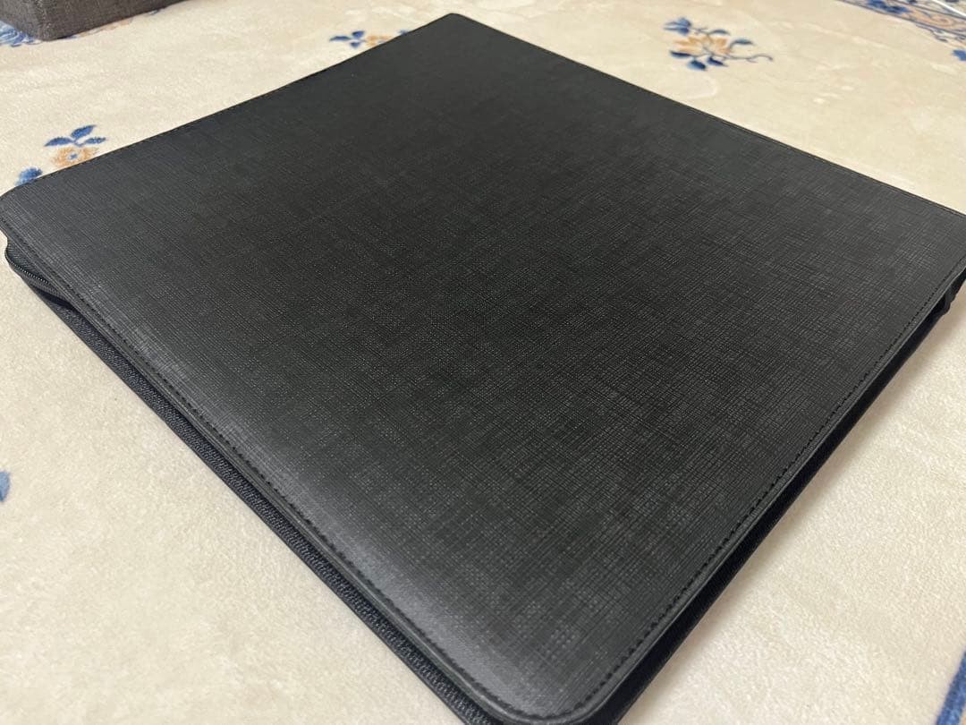 オ*オ様 TOYGER アタッシュケース（シルバー） &カードバインダー