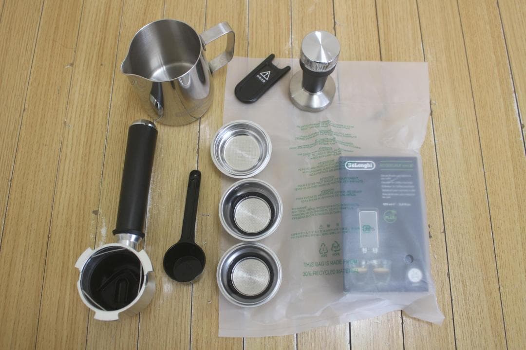 DeLonghi デロンギ エスプレッソ・カプチーノメーカー EC885J