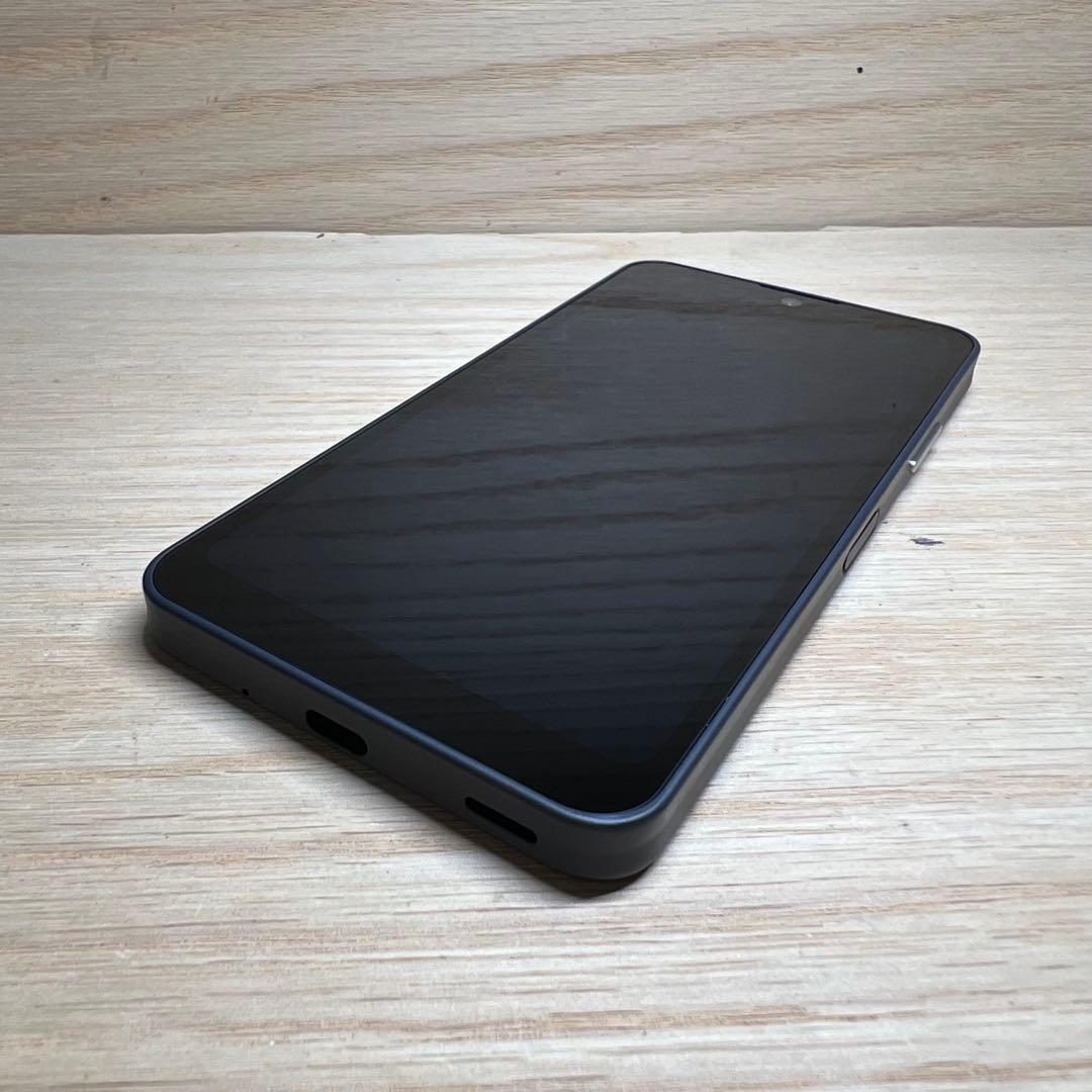 シャープAQUOS WISH 3本体 E108