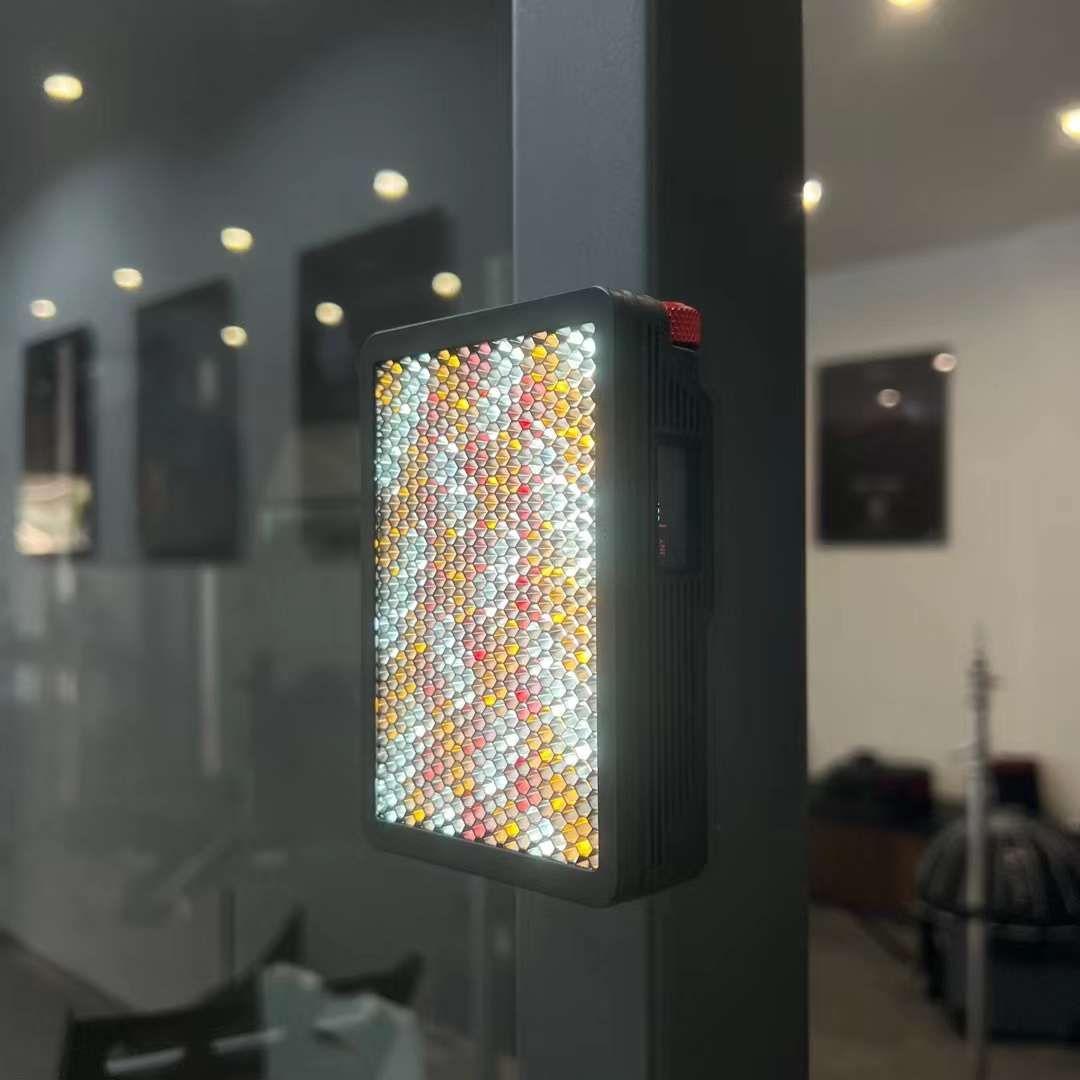 AputureMC PRO 8Light Kit磁着設計撮影ライト充電ケース付き