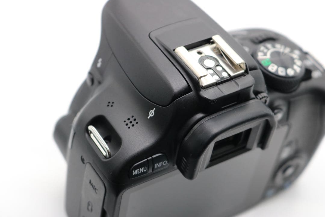 超美品 【Canon EOS Kiss X7 ダブルレンズセット】 箱付き