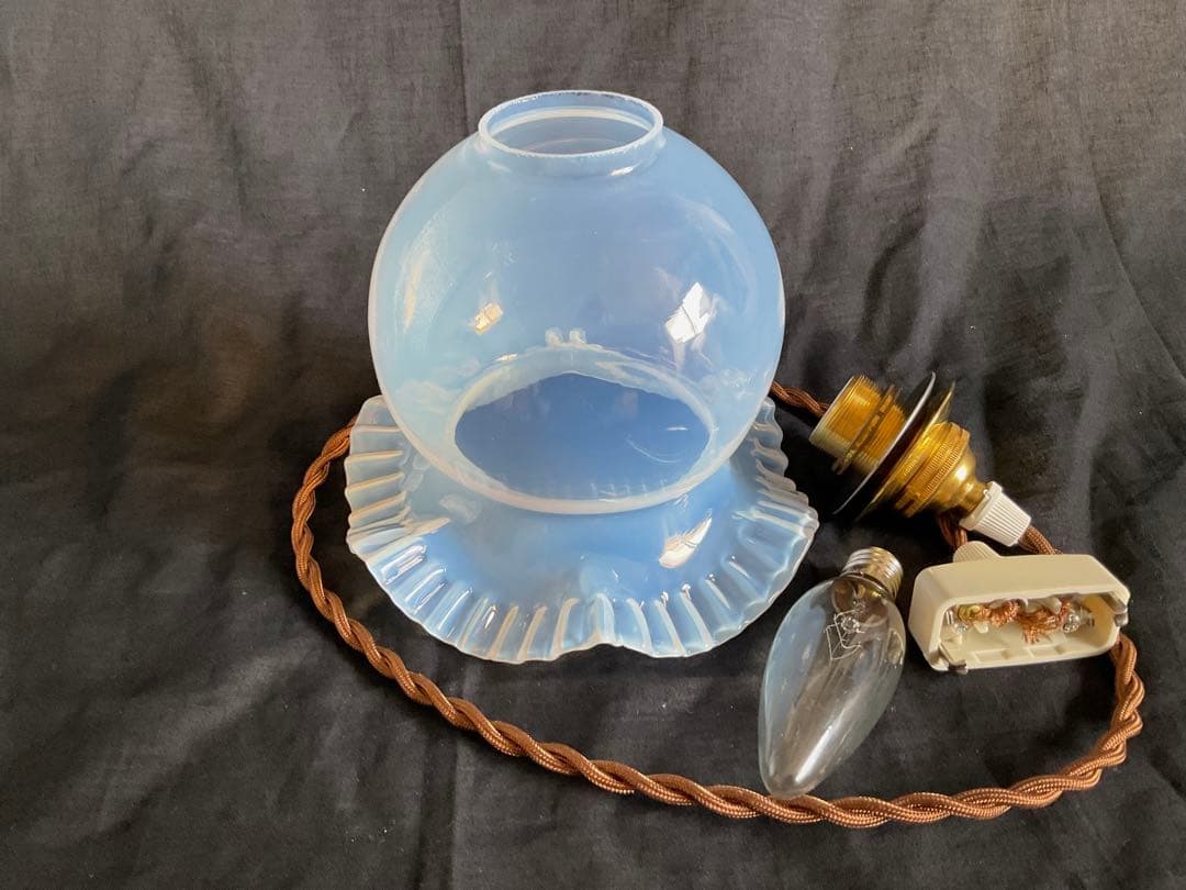 みーちゃん「美しいオパールセントガラスのランプシェード」シェードのみ