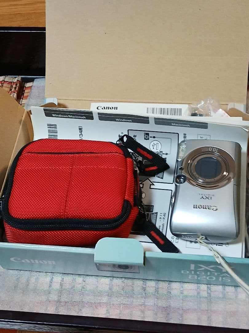 Canon IXY DIGITAL 820 IS 他付属品 純正バッテリー付